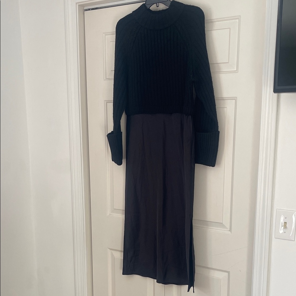 Chic Black Long Sleeve Dress - Picture 1 of 5